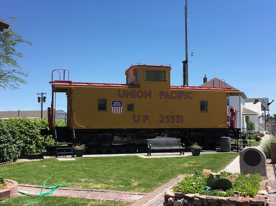 the-iconic-up-caboose market analysis